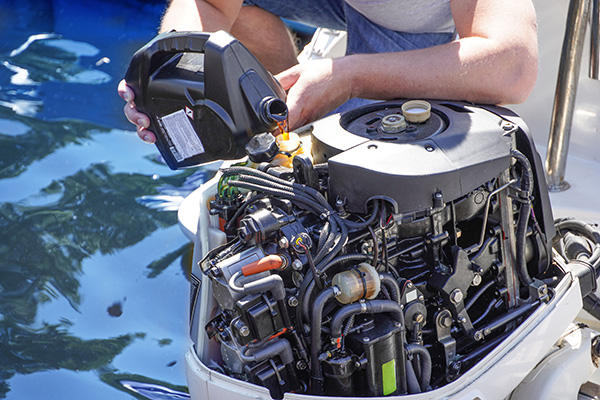 Is Mobile Boat Mechanic Service the Right Choice for Your Boat?